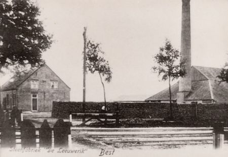 Steenfabriek "De Leeuwerik", 1897 (bron: RHCe)