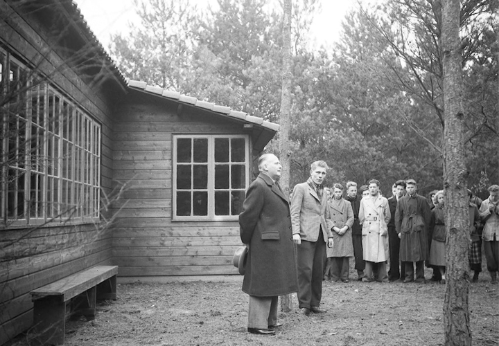Officiële opening van het studiegebouw en bungalow, Esch 31 maart 1951 (foto: Fotopersbureau Het Zuiden, collectie BHIC: FOTOES.0291)