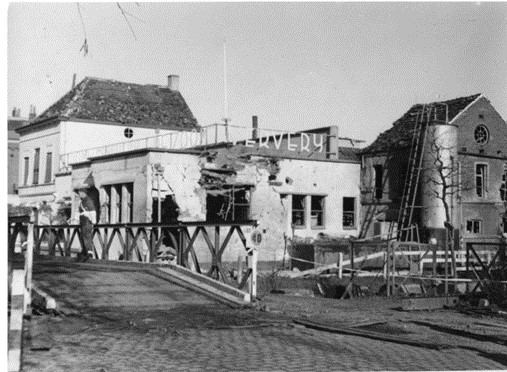 Baileybrug over de Zoom, 1944 (foto: J.M. Weijts. Bron: West-Brabants Archief, fotonr. RTWV059)