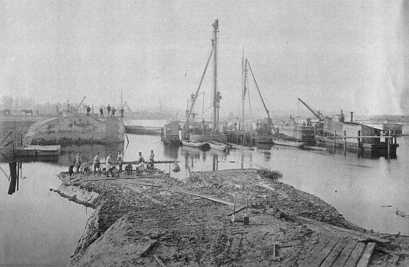 Bouw in 1883. Foto: Regionaal Archief West-Brabant