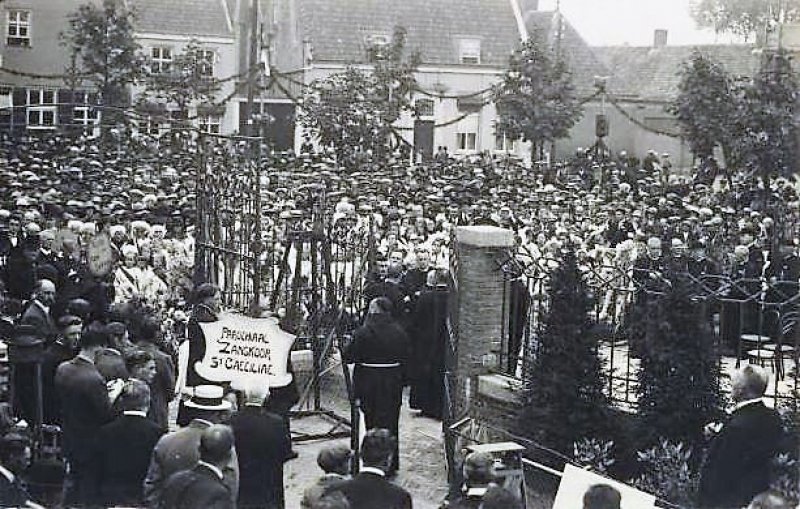 Onthulling van het Heilig Hartbeeld op 15 augustus 1926 (Foto: West-Brabants Archief)