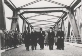Opening verkeersbrug in 1955 tussen Oeffelt en Gennep