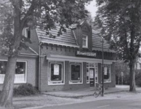 Westerbeek, kruidenierswinkel anno 1990