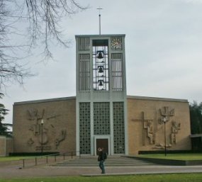 Overloon, de na-oorlogse kerk