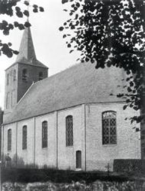 de oude kerk, doorn in het oog van pastoor Smits