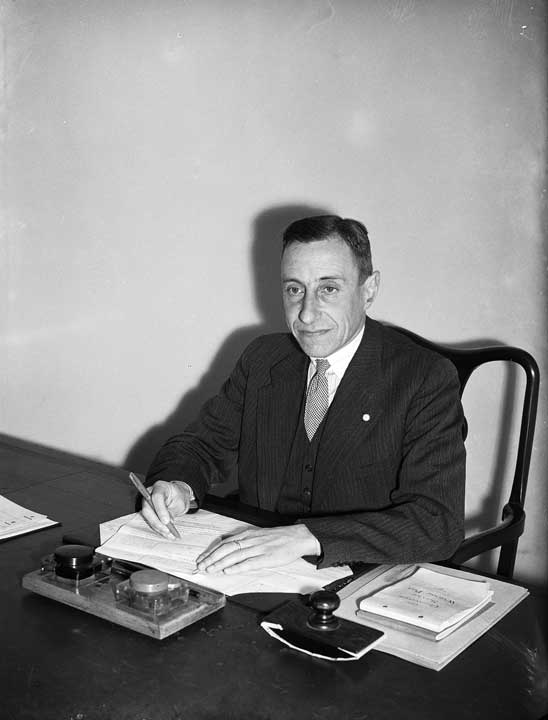 De Quay als minister van Oorlog, 1945 (foto: Anefo; collectie Nationaal Archief)