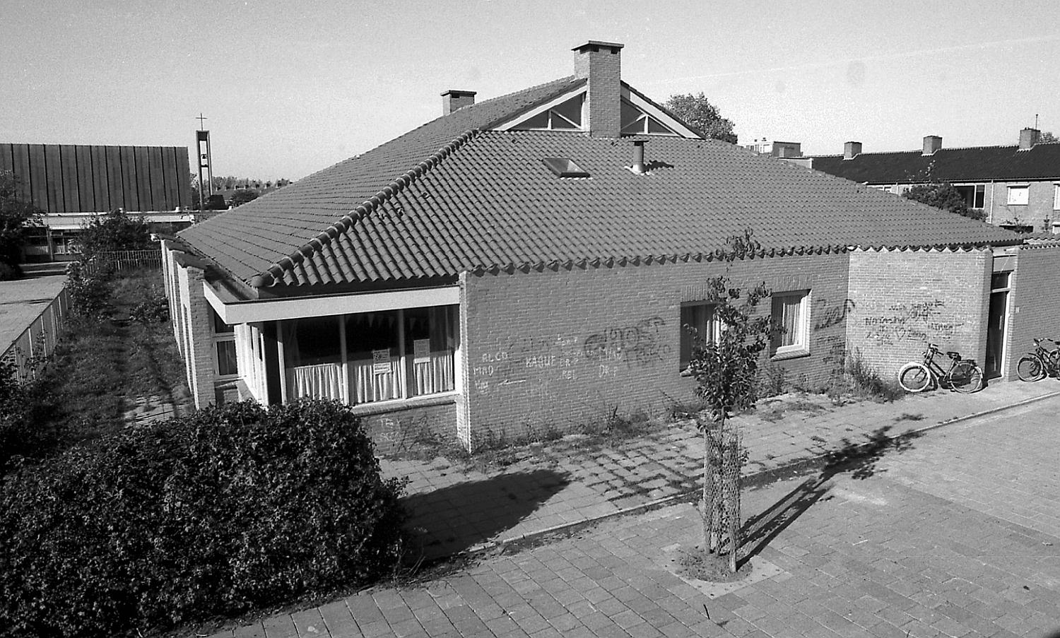 Buurthuis De Stolp aan de Rijnstraat in Den Bosch, 1990 (foto: Felix Janssens, collectie Erfgoed 's-Hertogenbosch 0075850)