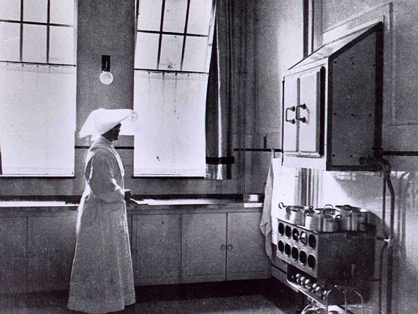 Tilburg, in het Elisabethziekenhuis, 1929. Bron: Regionaal Archief Tilburg, fotonr. 041685