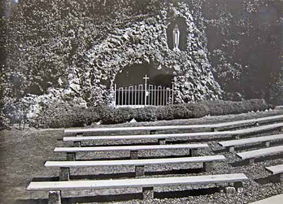 Dongen, Lourdesgrot in de tuin van het noviciaat van de Broeders van Dongen (bron: Heemkundekring De Heerlyckheit Dongen)