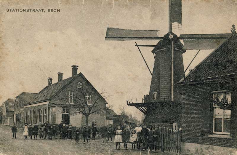 De molen op een oude prentbriefkaart