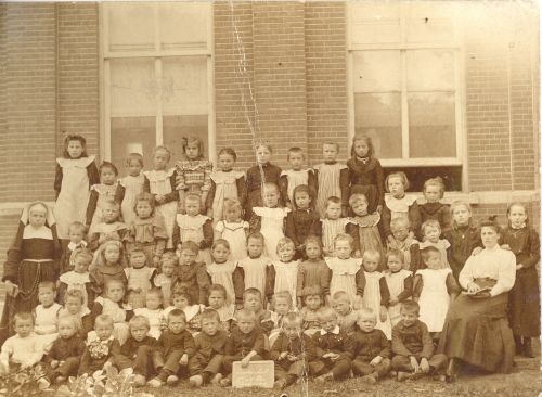 Klas van de Zustersschool te Heeswijk (1908) 