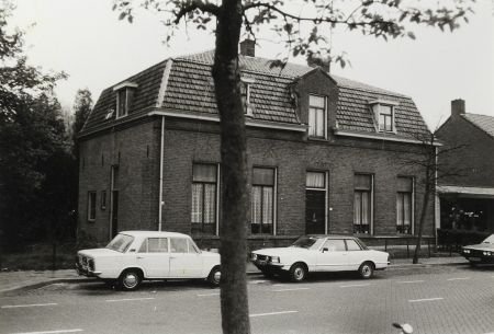 De school te Heeze, gebouwd in 1886 (Collectie PNB, 1981)