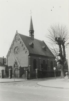 De N.H. Kerk, gebouwd in 1906 (Collectie PNB, 1981)