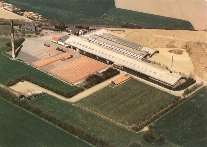 De steenfabriek in 1975 (foto: Joe Pé. Bron: coll. BHIC, fotonr. OEF0067)