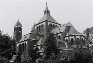De Quirinuskerk in Halsteren (Foto: BHIC, Collectie Provincie Noord-Brabant nr. pnb001026791)