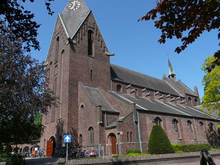 De Martinuskerk (foto: G. Lanting, 2011. Bron: Wikimedia Commons)