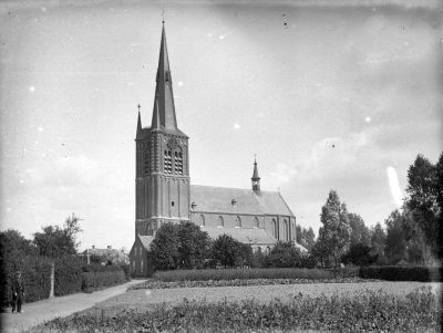 De oude Petruskerk. (foto: Collectie Rijksdienst voor het Cultureel Erfgoed 11.462)