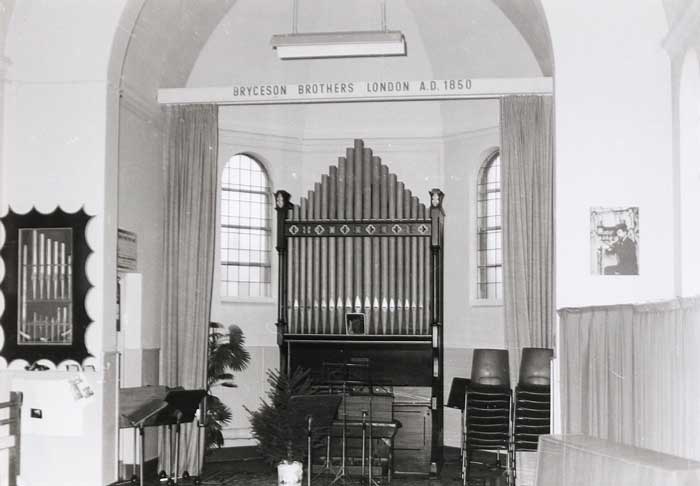 Bryceson Brothers orgel uit 1850 in de kapel (BHIC, collectie Provincie Noord-Brabant)