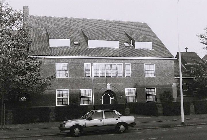 Eindhoven, voormalig klooster Tivoli, 1989. Foto: BHIC, fotonr. PNB001017330