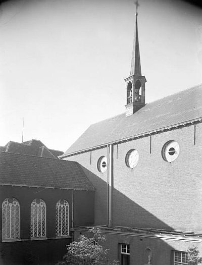 's-Hertogenbosch, Kapel van het Claraklooster, 1947. Fotograaf: Fotopersbureau Het Zuiden. Bron: Erfgoed 's-Hertogenbosch, fotonr. 0016496