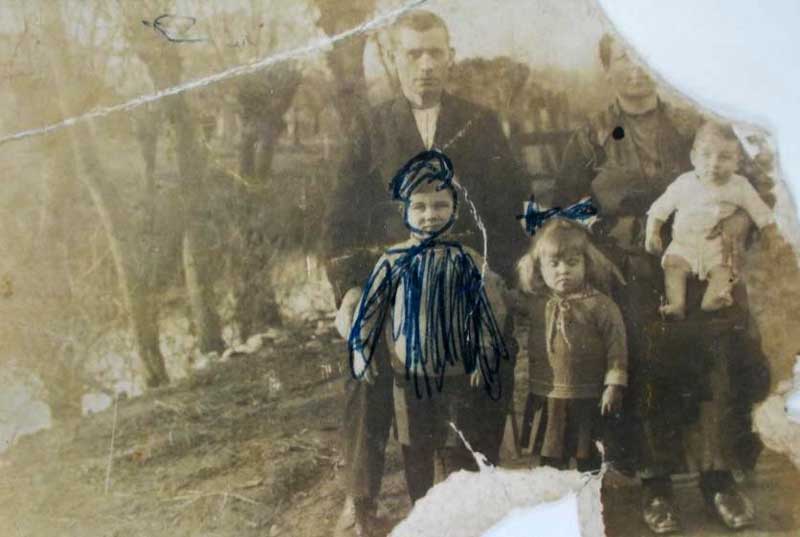 Jos de Veer en Regina van Rossum met hun 3 oudste kinderen