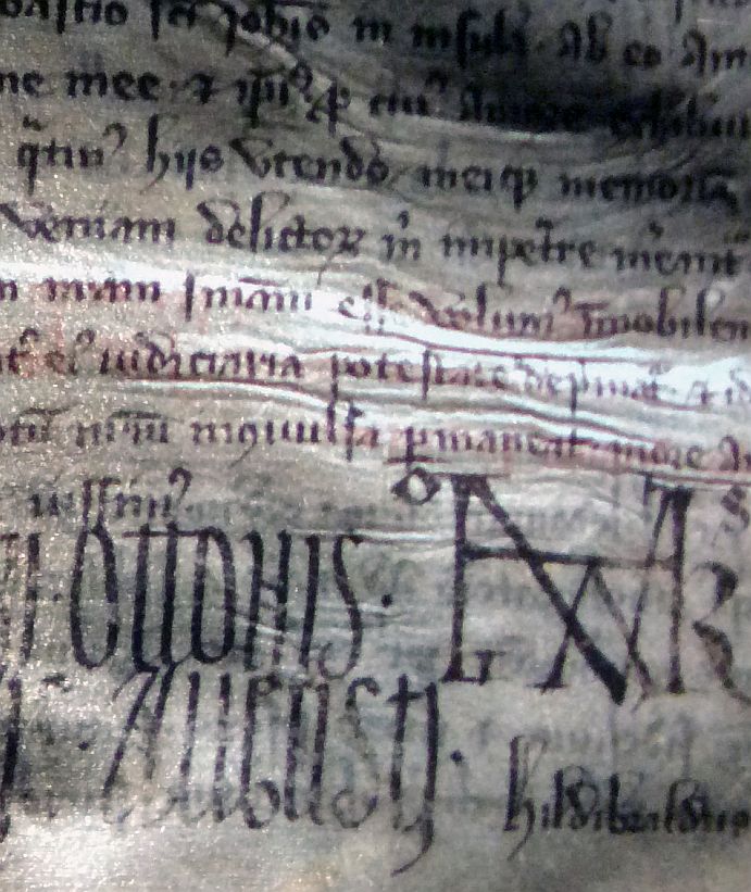 De originele oorkonde van 997 ging verloren evenals een afschrift uit de dertiende eeuw. Gelukkig is er nog wel een kopie uit de veertiende eeuw. Dit document, waarvan een fragment is afgebeeld, ligt in het Rijksarchief te Luik.