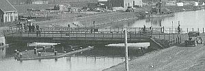 De Sonse draaibrug rond 1930. Klik voor de volledige foto