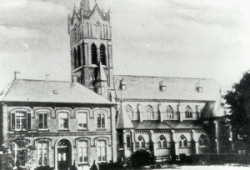 de kerk bij de oplevering in 1902