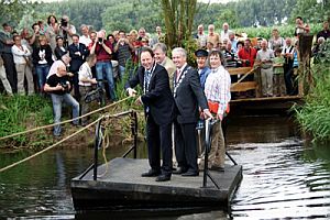 Opening door de burgemeesters van Boxtel en Sint-Oedenrode, een wethouder en de watergraaf