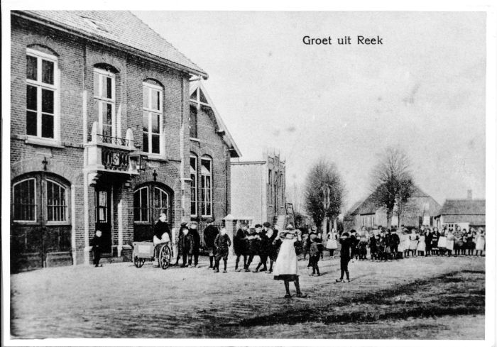 vlnr Raadhuis, Jongensschool, boerenbond (ca. 1920)