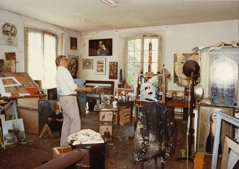 Jan Hendrik Koning in zijn atelier in het voormalige klooster Nazareth (Bron: BHIC, Beeldcollectie Ton Cruijsen nr. 1903-001907)