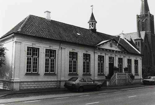 PNB001056645 - School. Gebouwd in 1872-1873.
