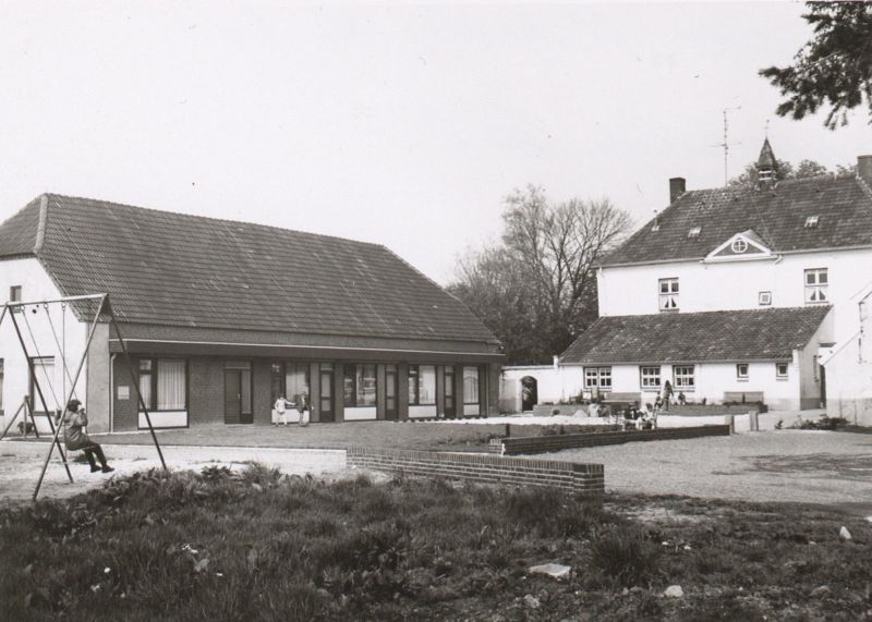Kindertehuis 'De Woelige Stal' in Sint Agatha rond 1973