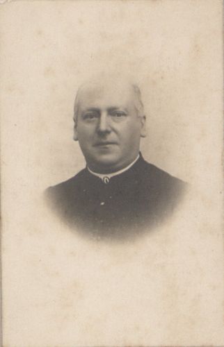 J.A. v.d. Heuvel, deken en pastoor van Veghel van 1896 tot 1903. (ca. 1903)