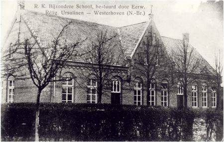De school van de Ursulinnen, ca. 1915 (bron: RHCe)